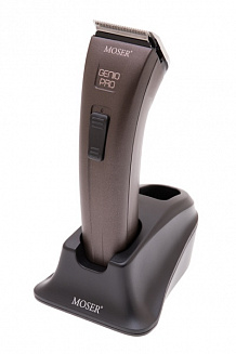 Машинка для стрижки Genio Pro с двумя аккумуляторами, Moser